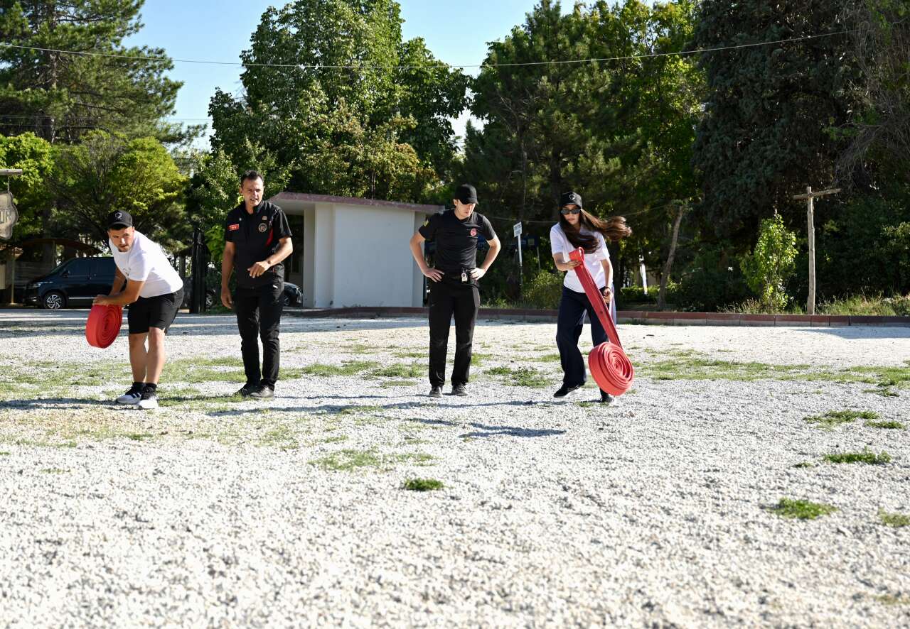 Konya'da afetlere karşı hazırlık zamanı! Başkan Altay gönüllülerle buluştu 12